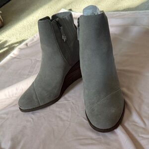 Toms Light Gray Ankle Booties